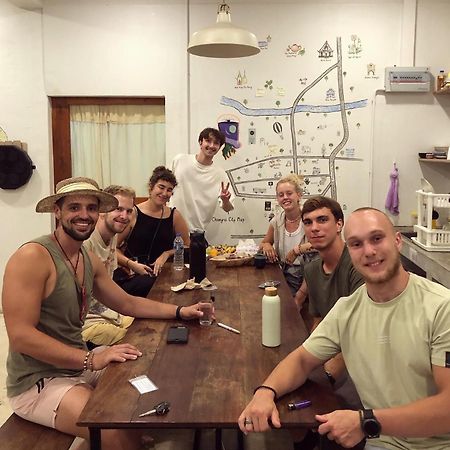 Together Backpackers Hostel Chiang Rai Luaran gambar