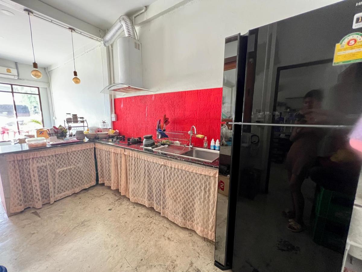 Together Backpackers Hostel Chiang Rai Luaran gambar