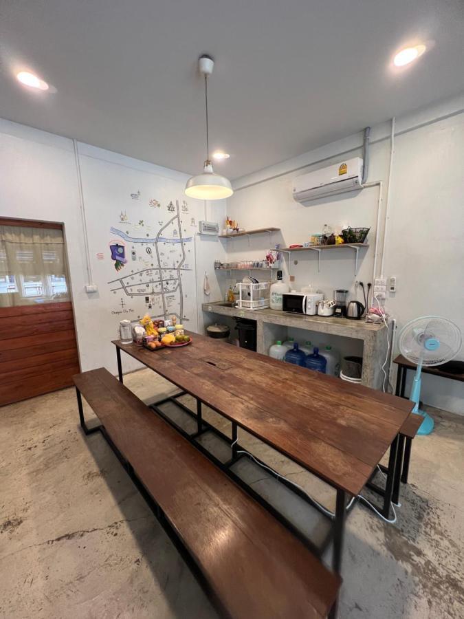 Together Backpackers Hostel Chiang Rai Luaran gambar