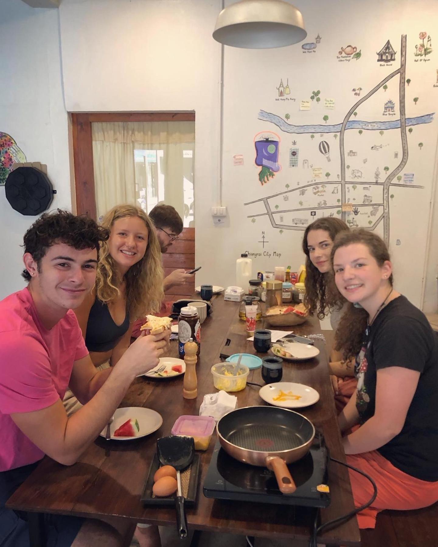 Together Backpackers Hostel Chiang Rai Luaran gambar