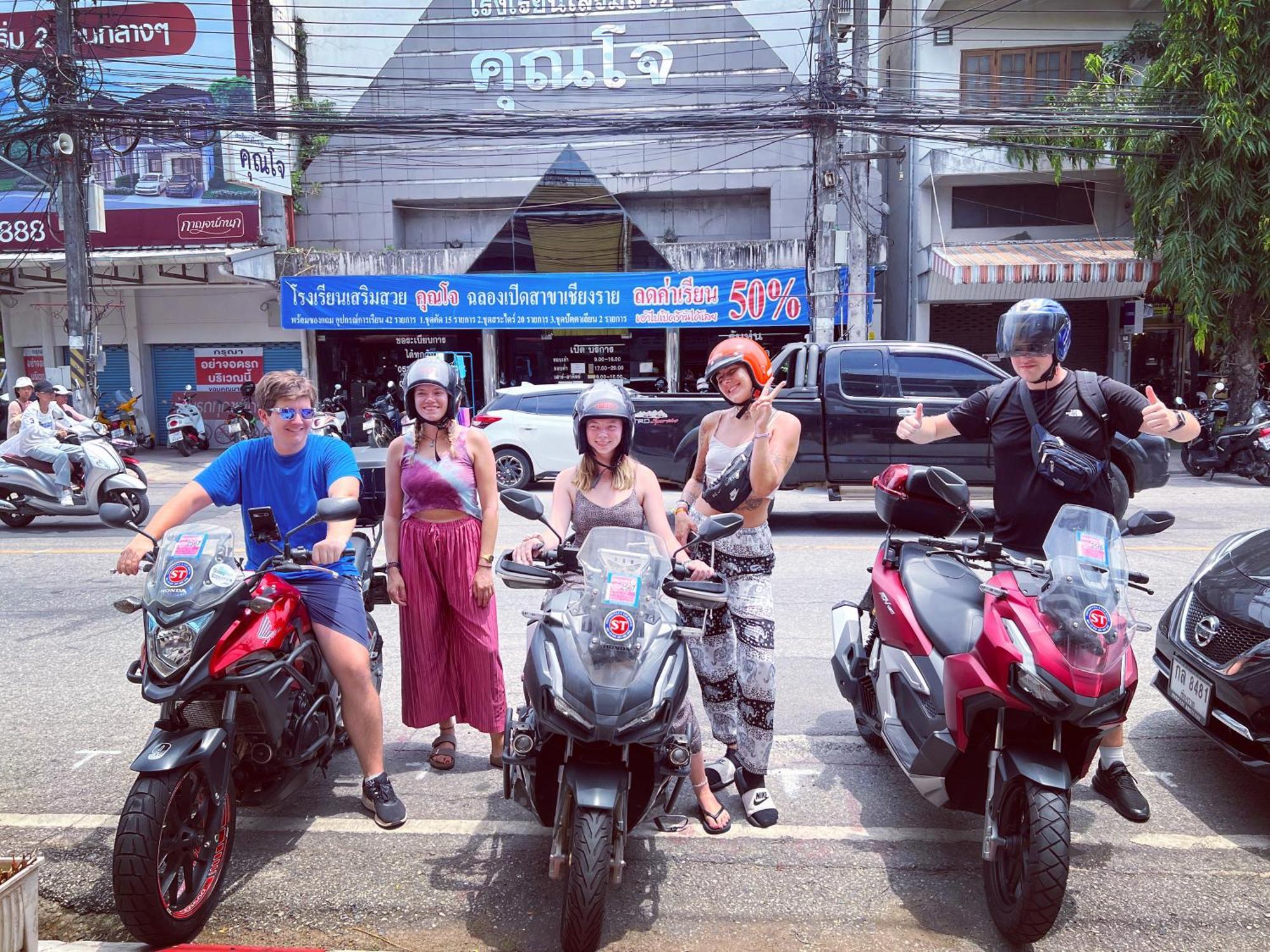 Together Backpackers Hostel Chiang Rai Luaran gambar